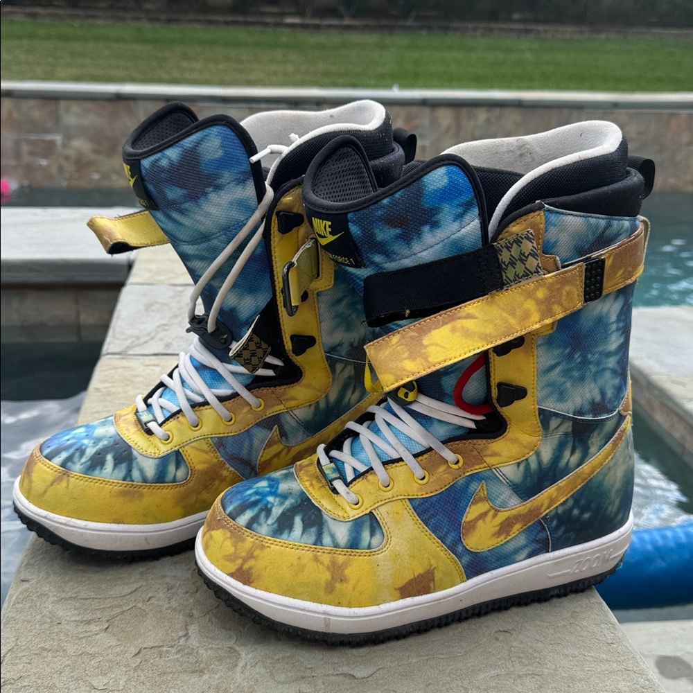 Nike Blue and Yellow Tie-Dye Snowboard Boots